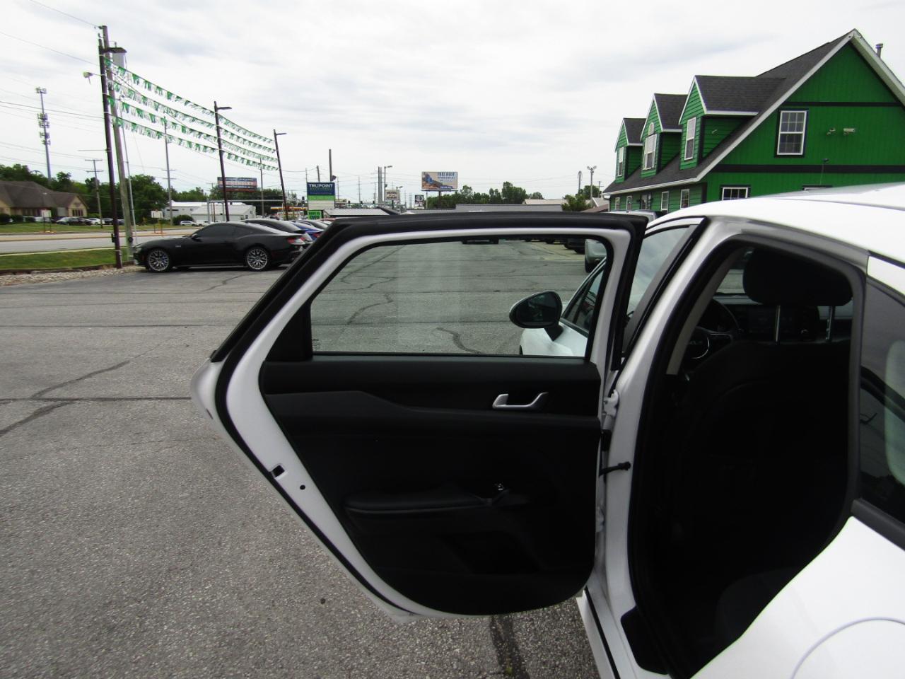 Kia K5 LXS 2023
