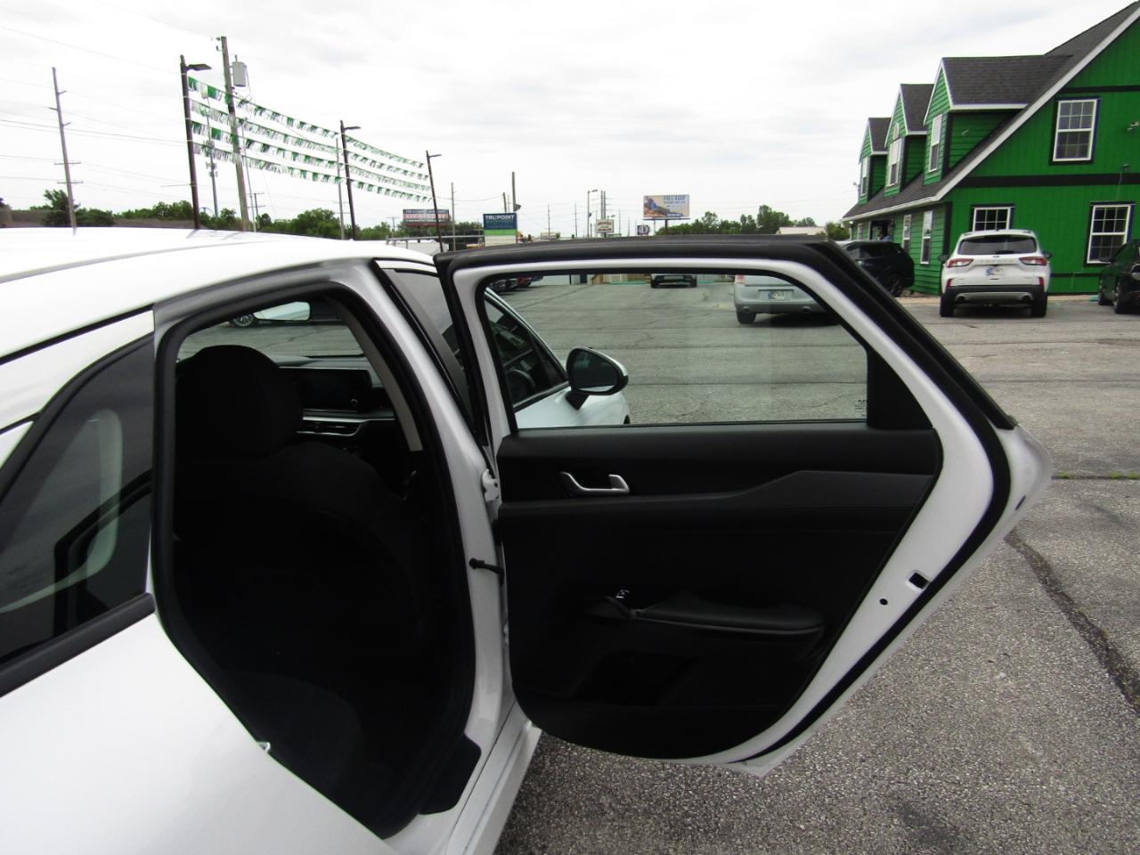 Kia K5 LXS 2023