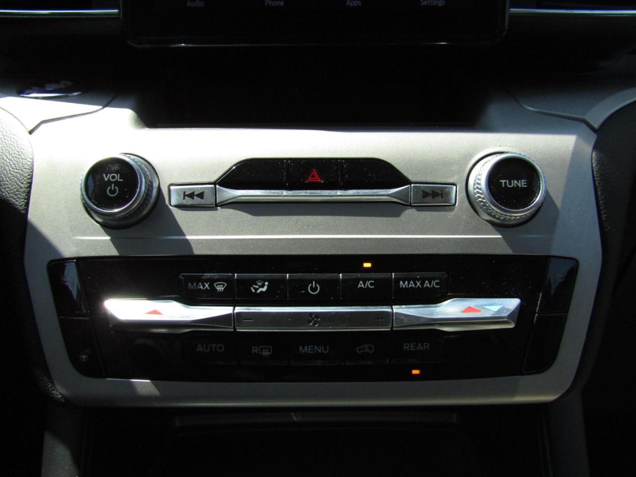 Ford Explorer  2023
