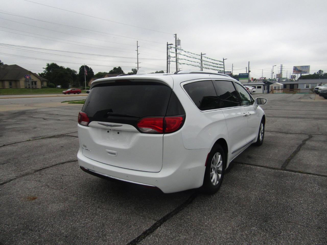 Chrysler Pacifica Touring-L 2018