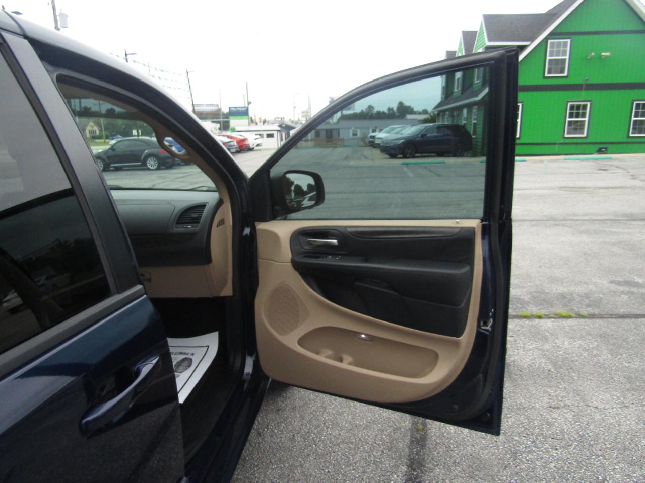 Dodge Grand Caravan SE 2016