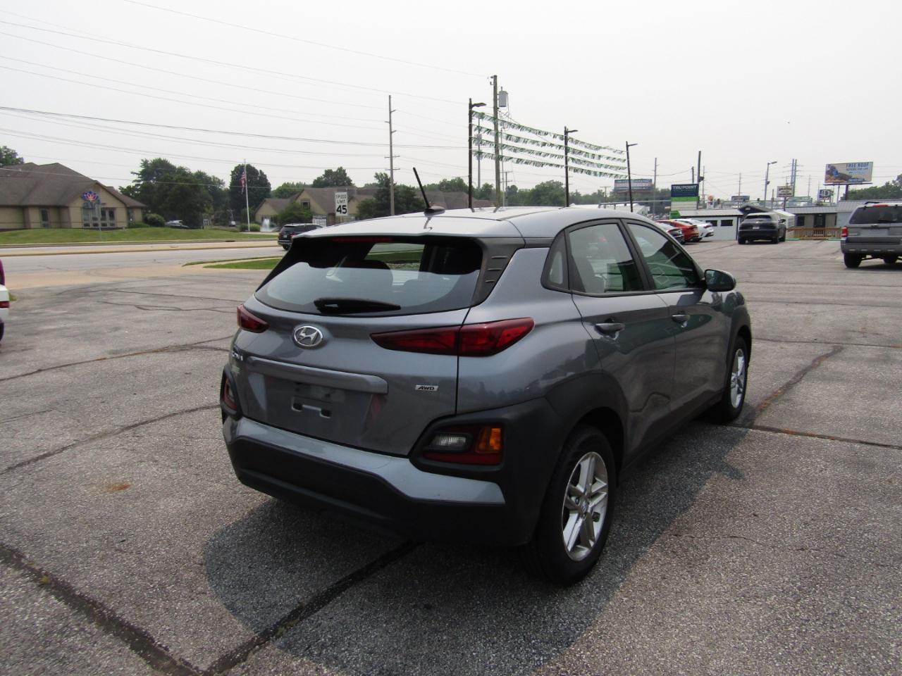 Hyundai Kona SE AWD 2021
