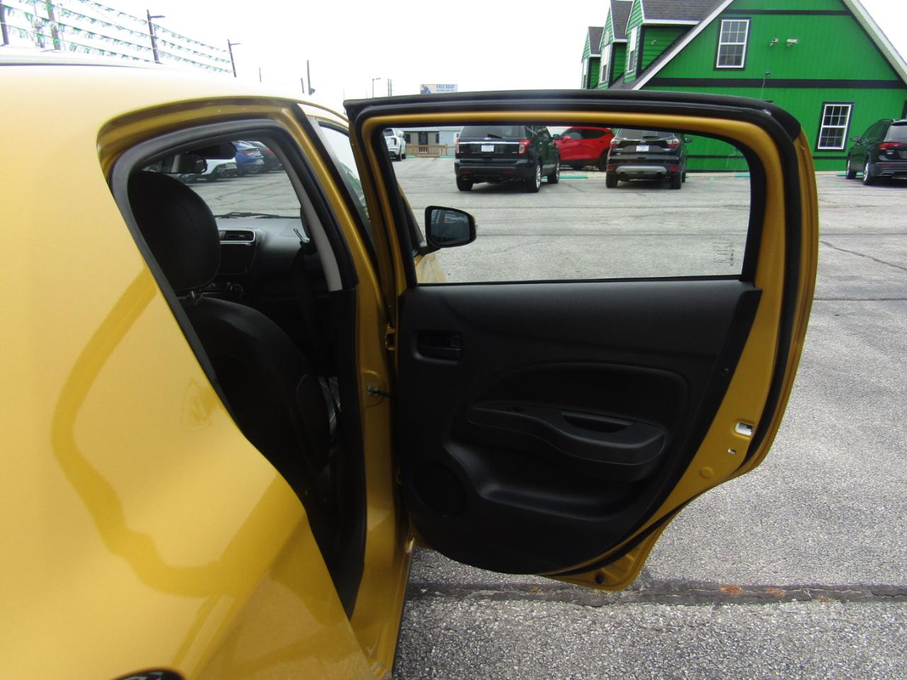 Mitsubishi Mirage SE 2021