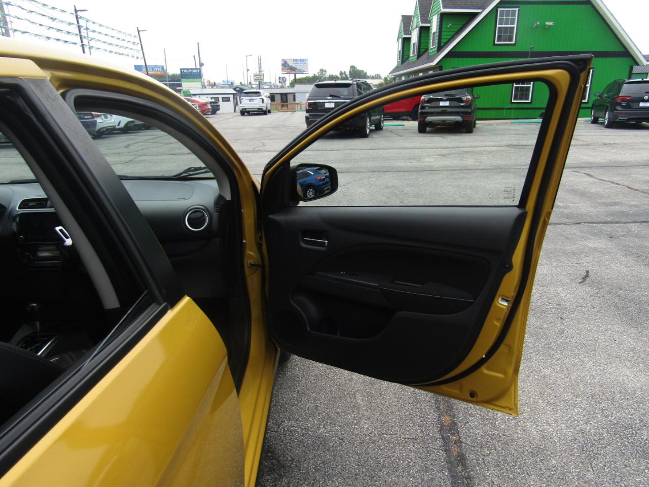 Mitsubishi Mirage SE 2021