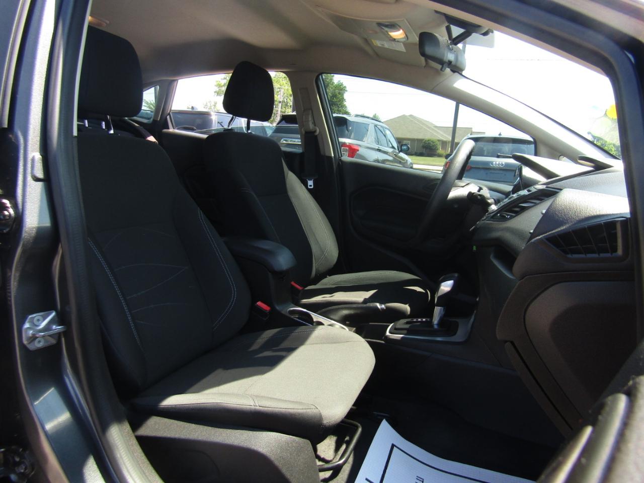 Ford Fiesta SE Sedan 2019