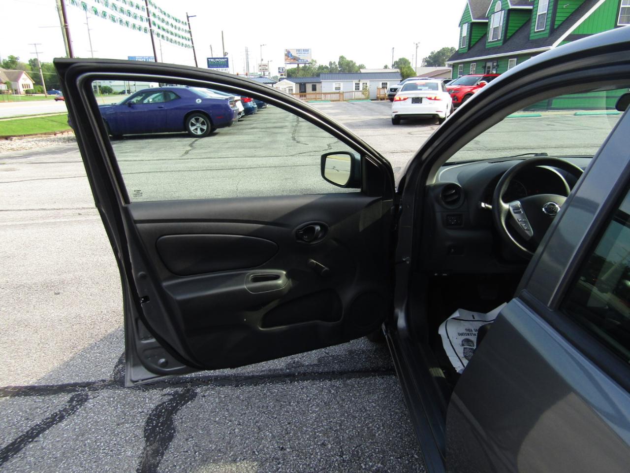 Nissan Versa 1.6 S Plus 2018