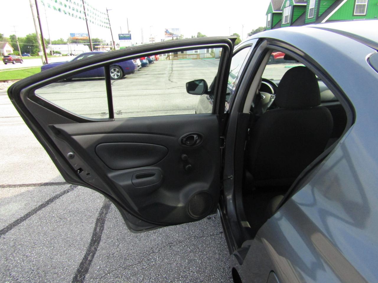 Nissan Versa 1.6 S Plus 2018