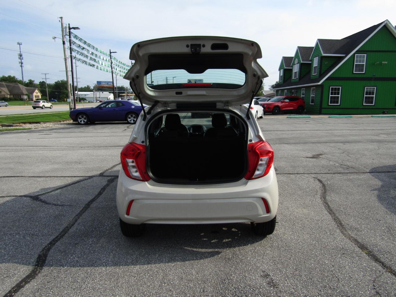 Chevrolet Spark 1LT 2020
