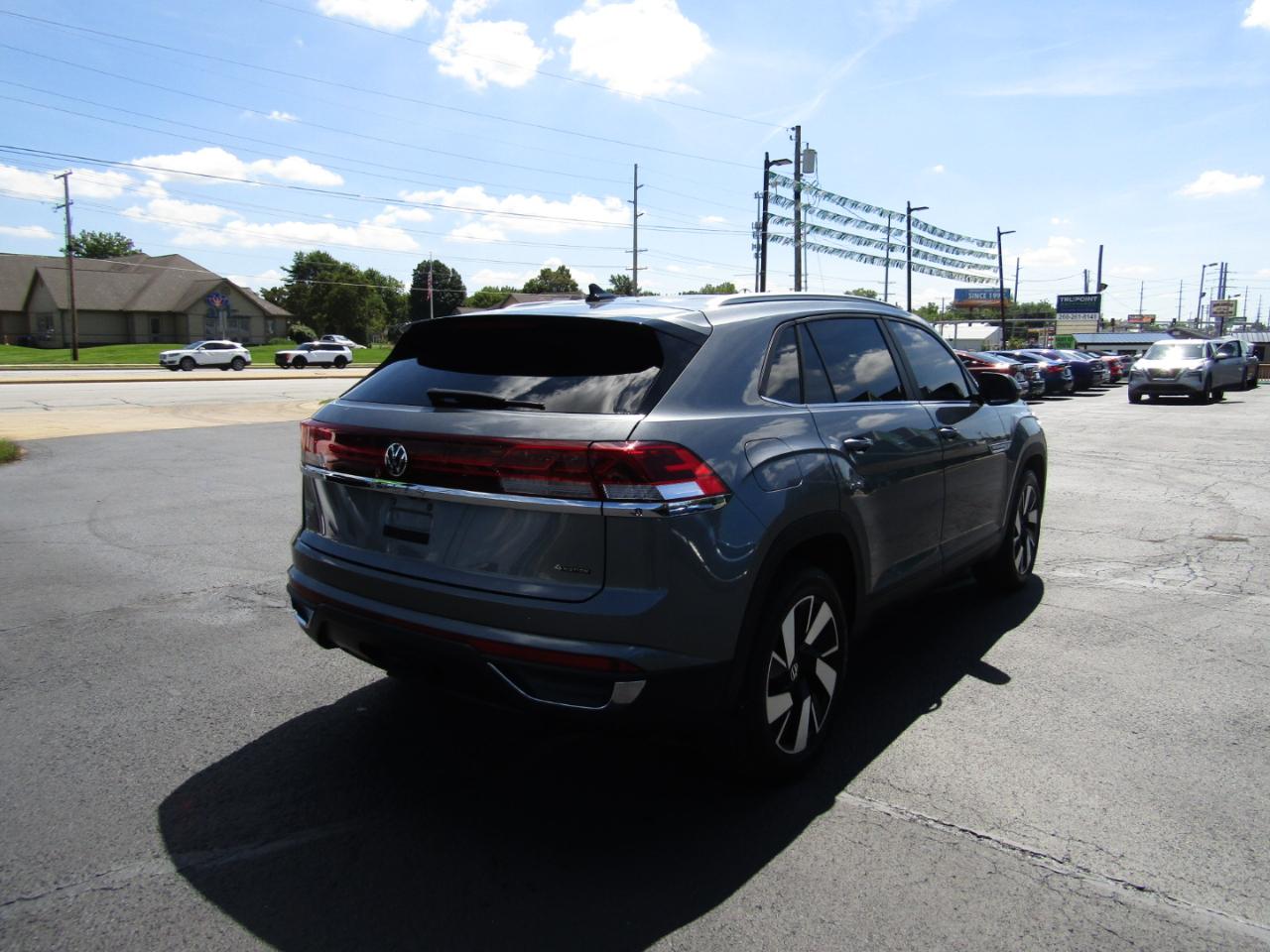 Volkswagen Atlas Cross Sport SE w/Technology AWD 2024
