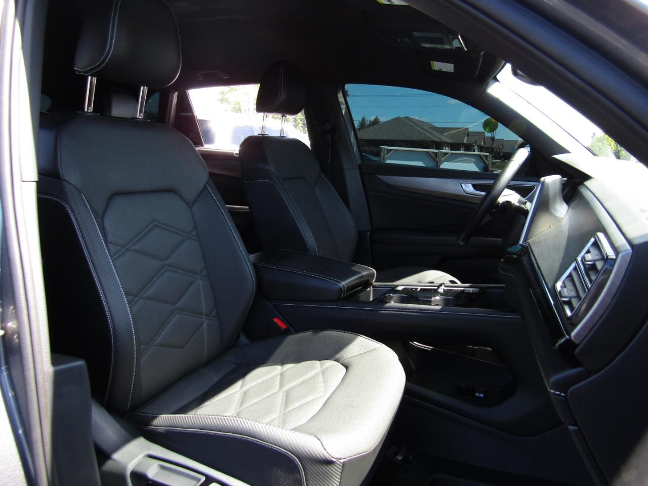 Volkswagen Atlas Cross Sport SE w/Technology AWD 2024
