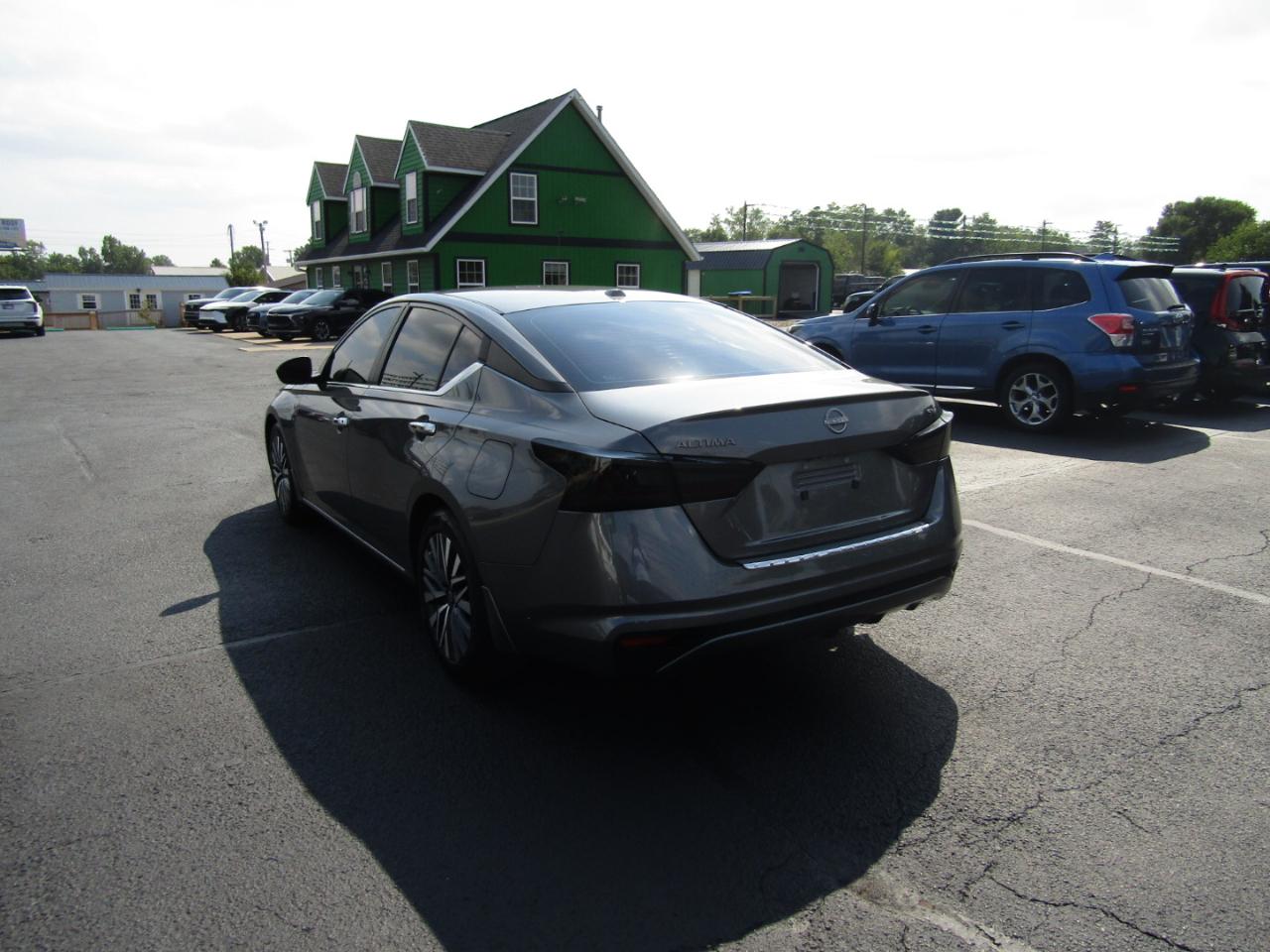 Nissan Altima 2.5 SV 2023