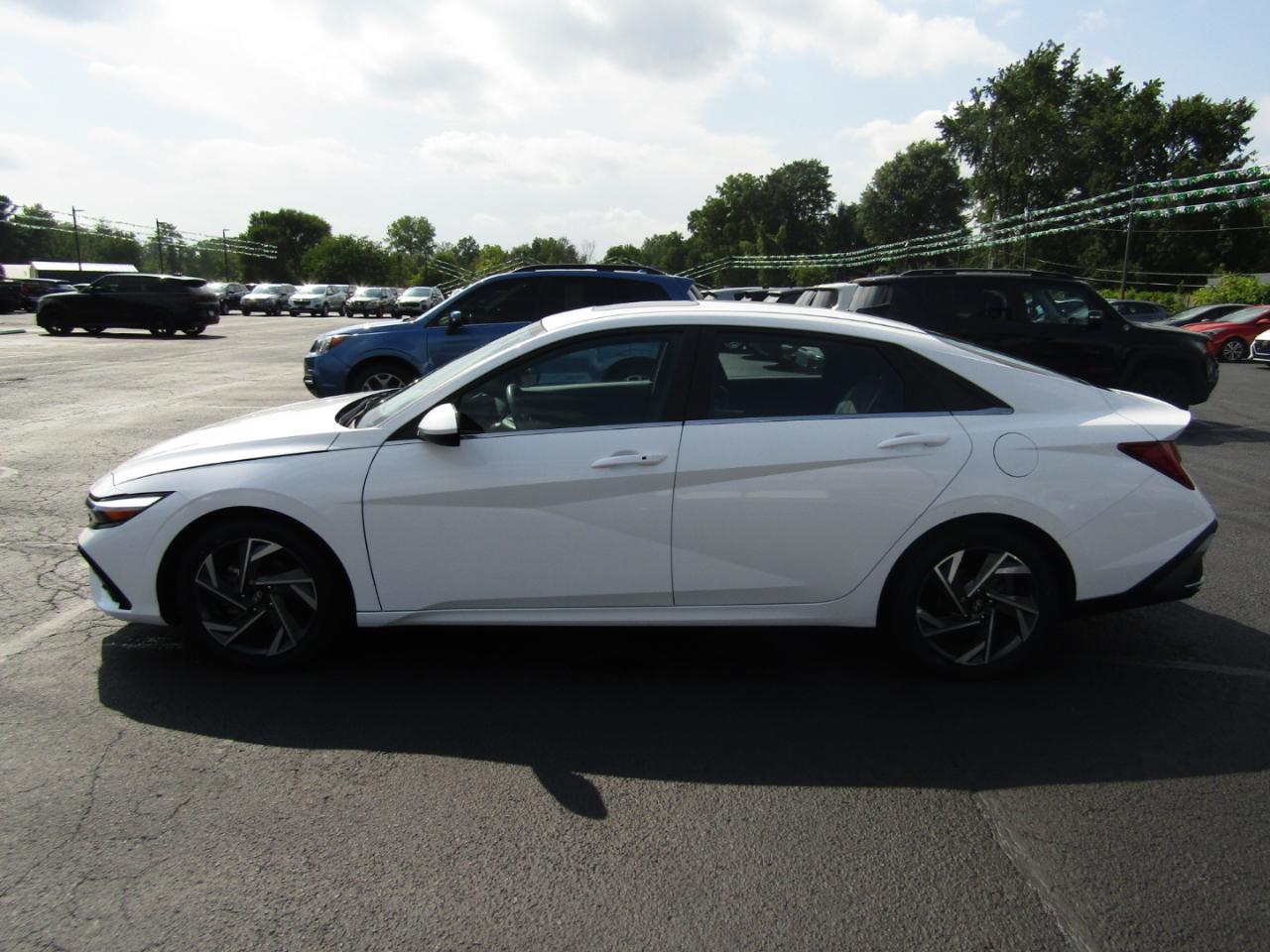 Hyundai Elantra SEL 2024