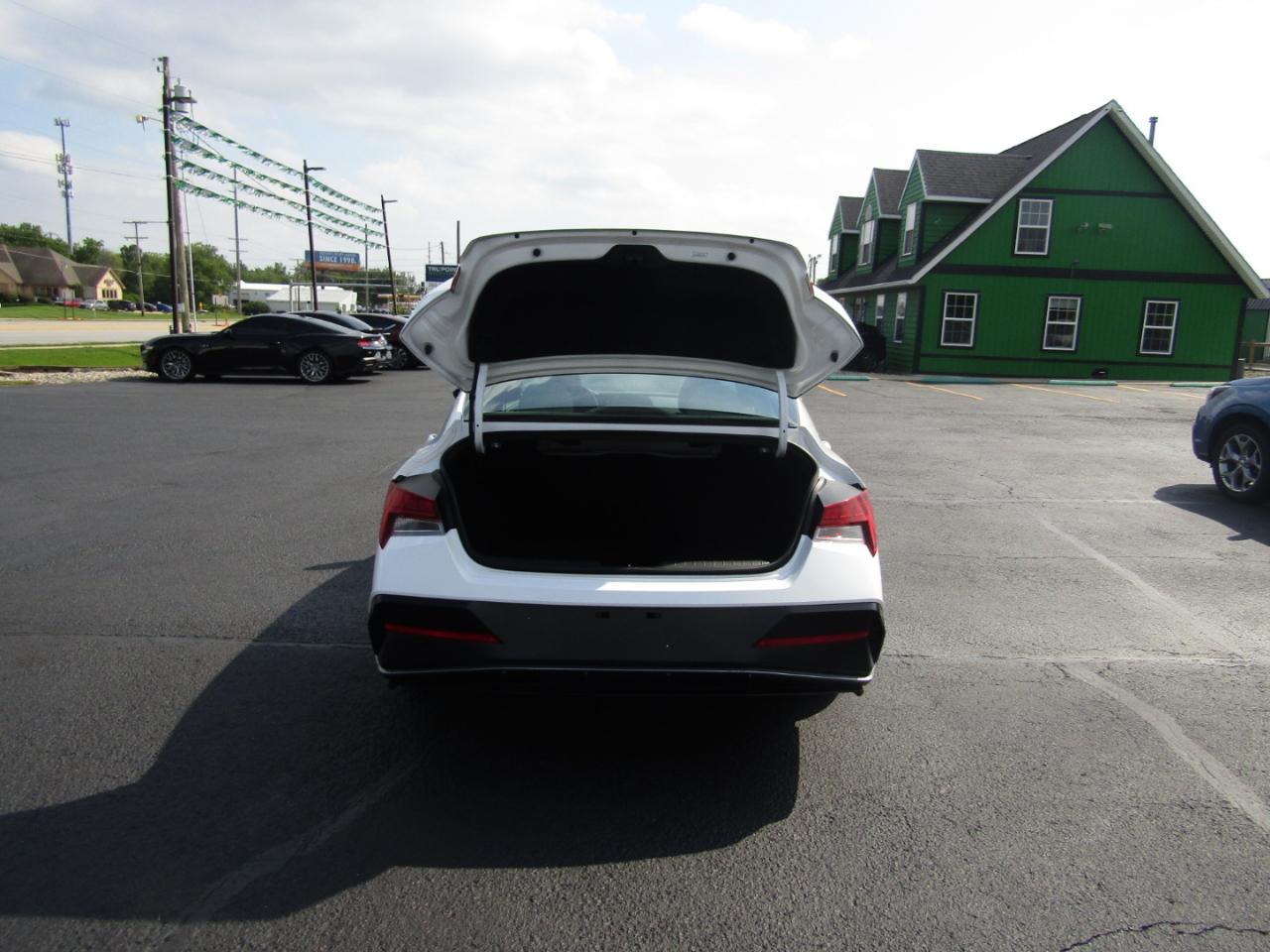 Hyundai Elantra SEL 2024