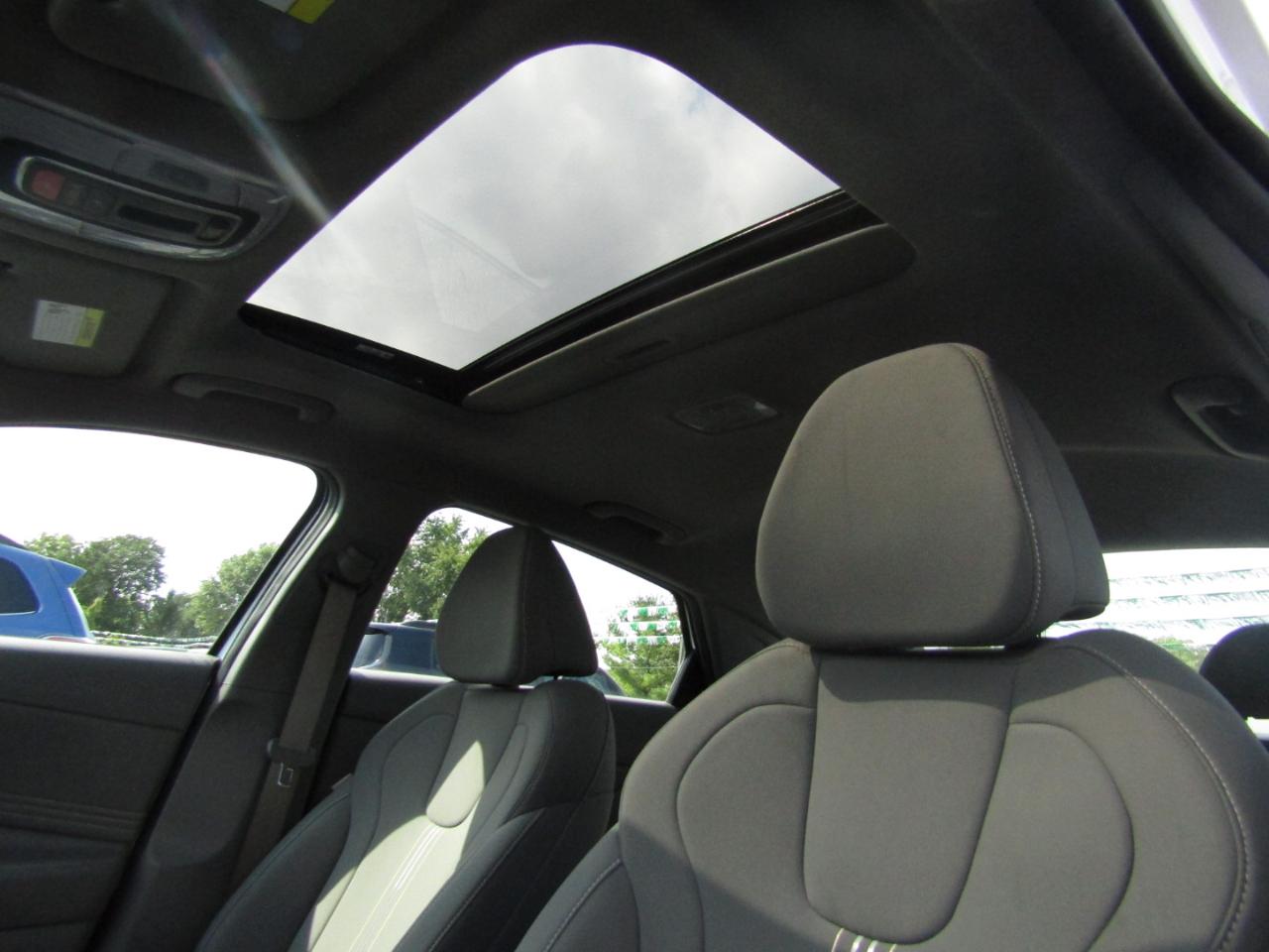 Hyundai Elantra SEL 2024