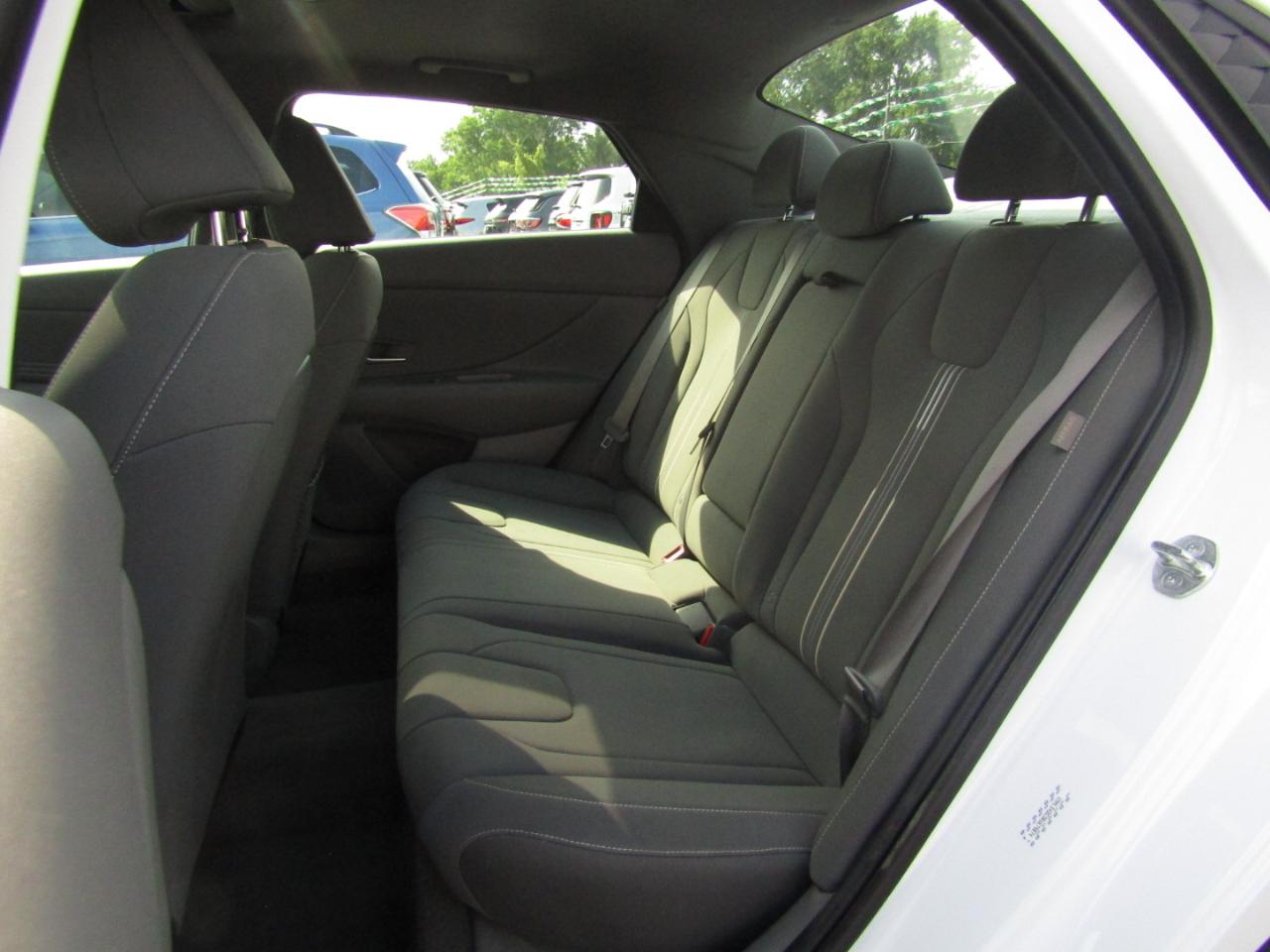 Hyundai Elantra SEL 2024