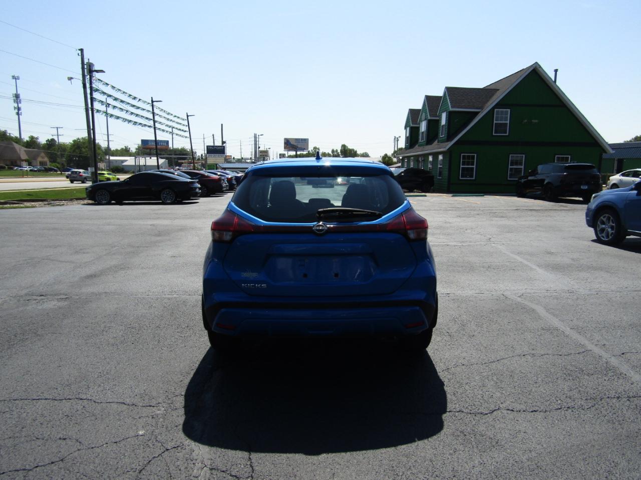 Nissan Kicks S 2023