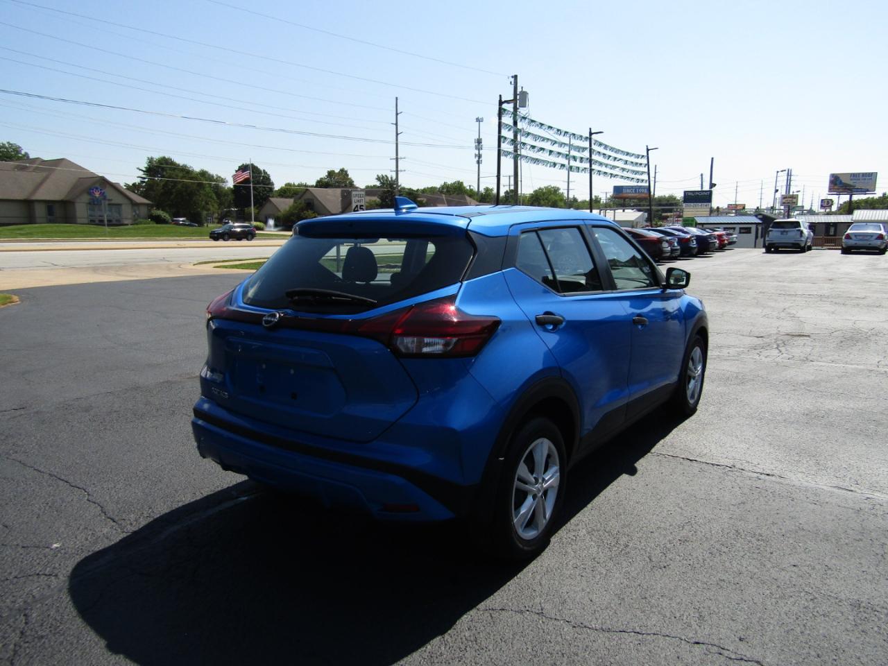 Nissan Kicks S 2023