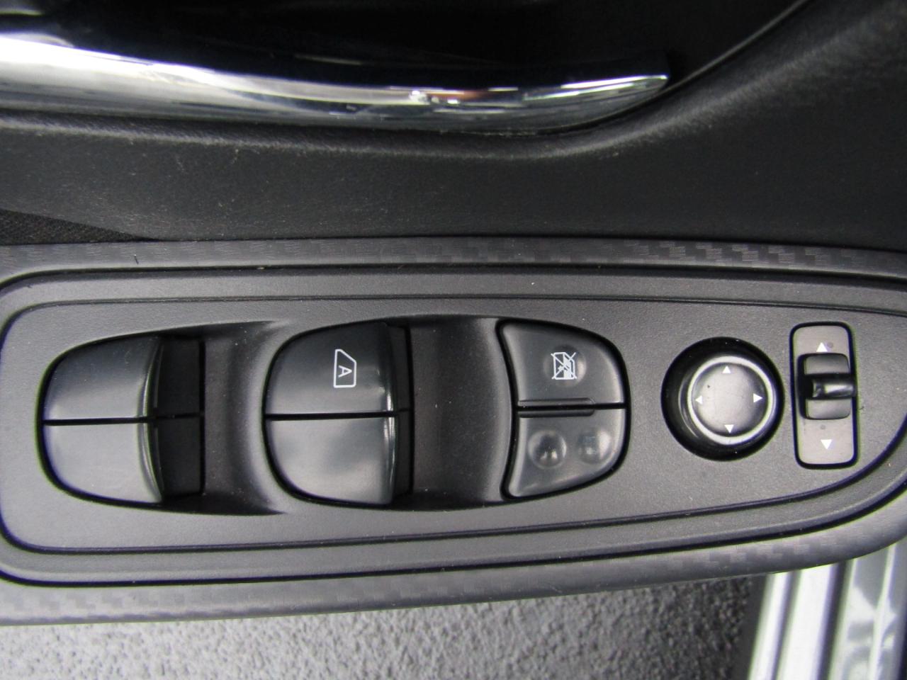 Nissan Versa SV 2021