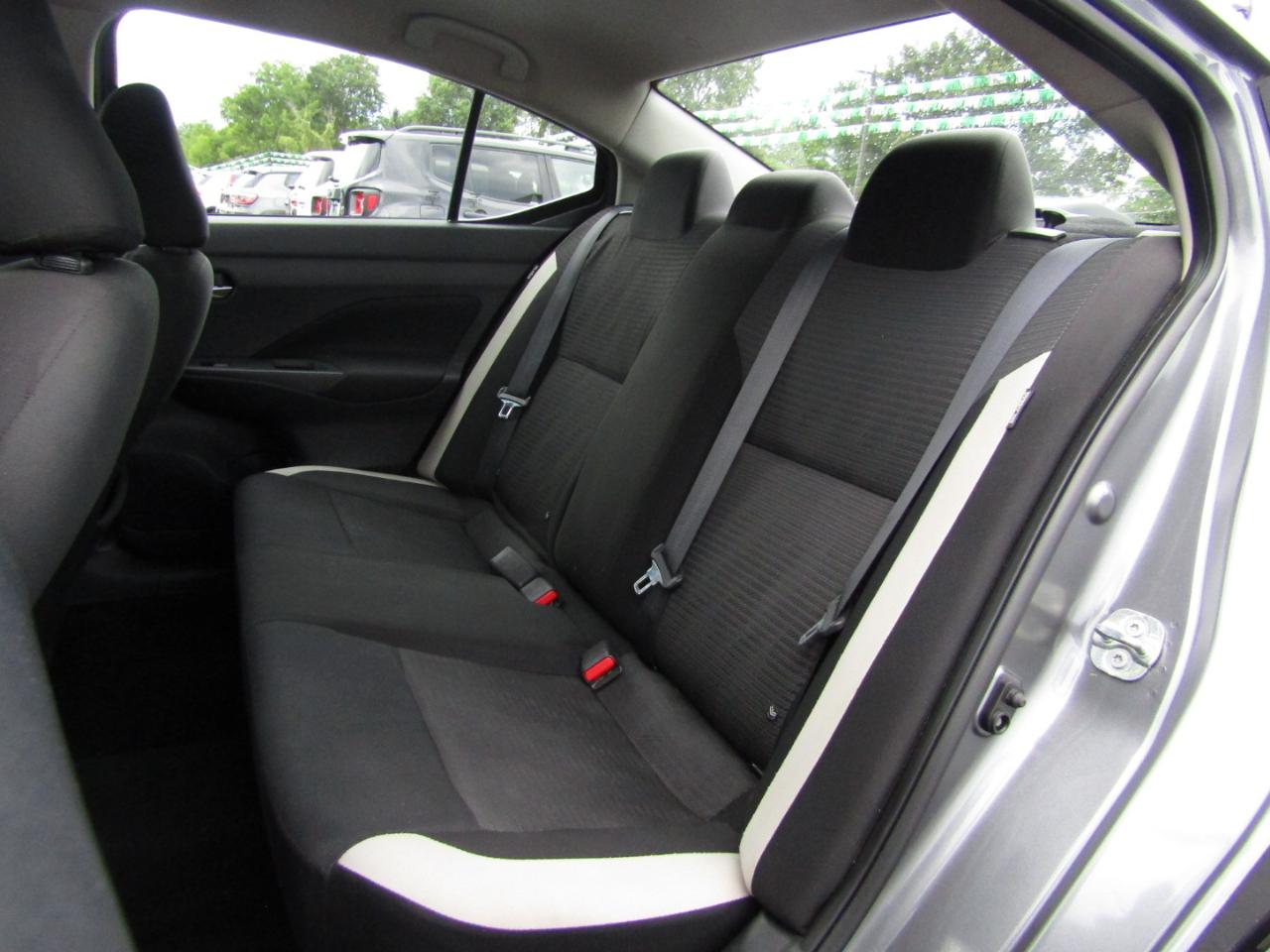 Nissan Versa SV 2021