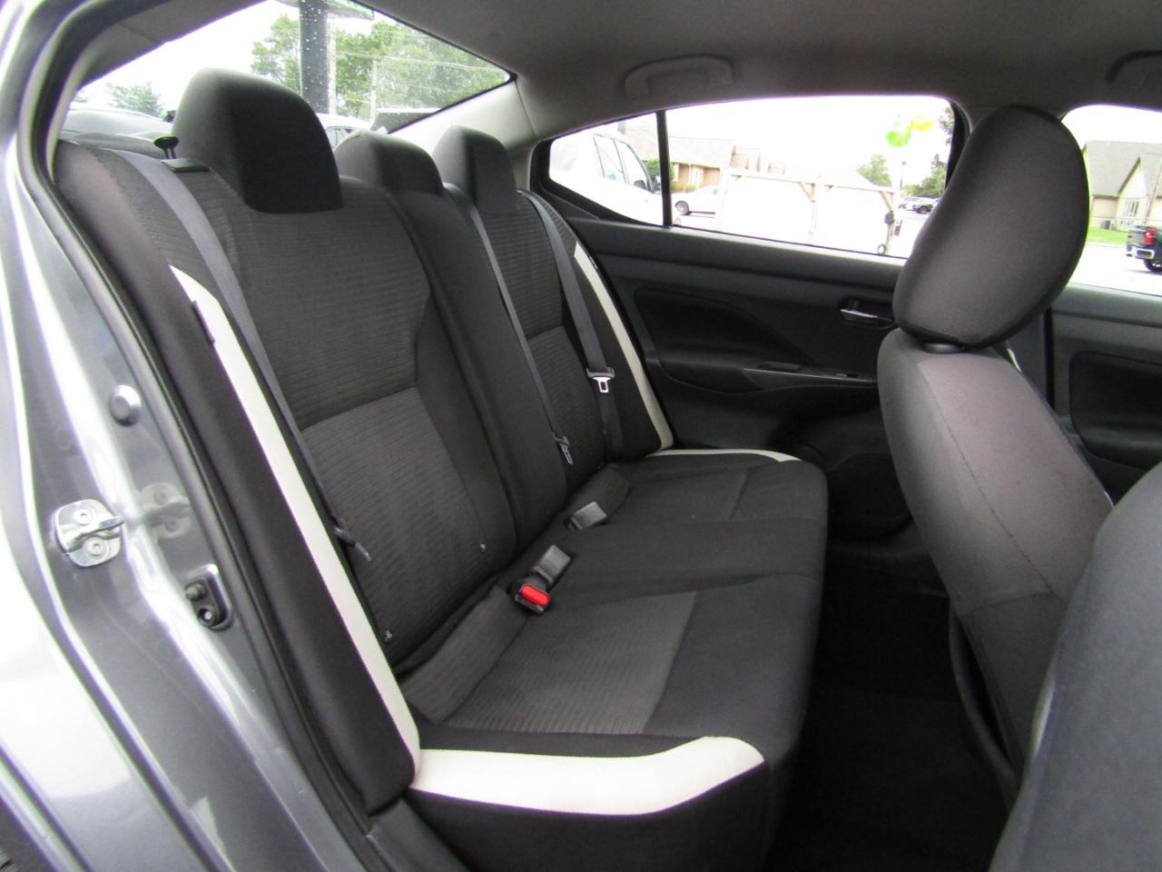 Nissan Versa SV 2021