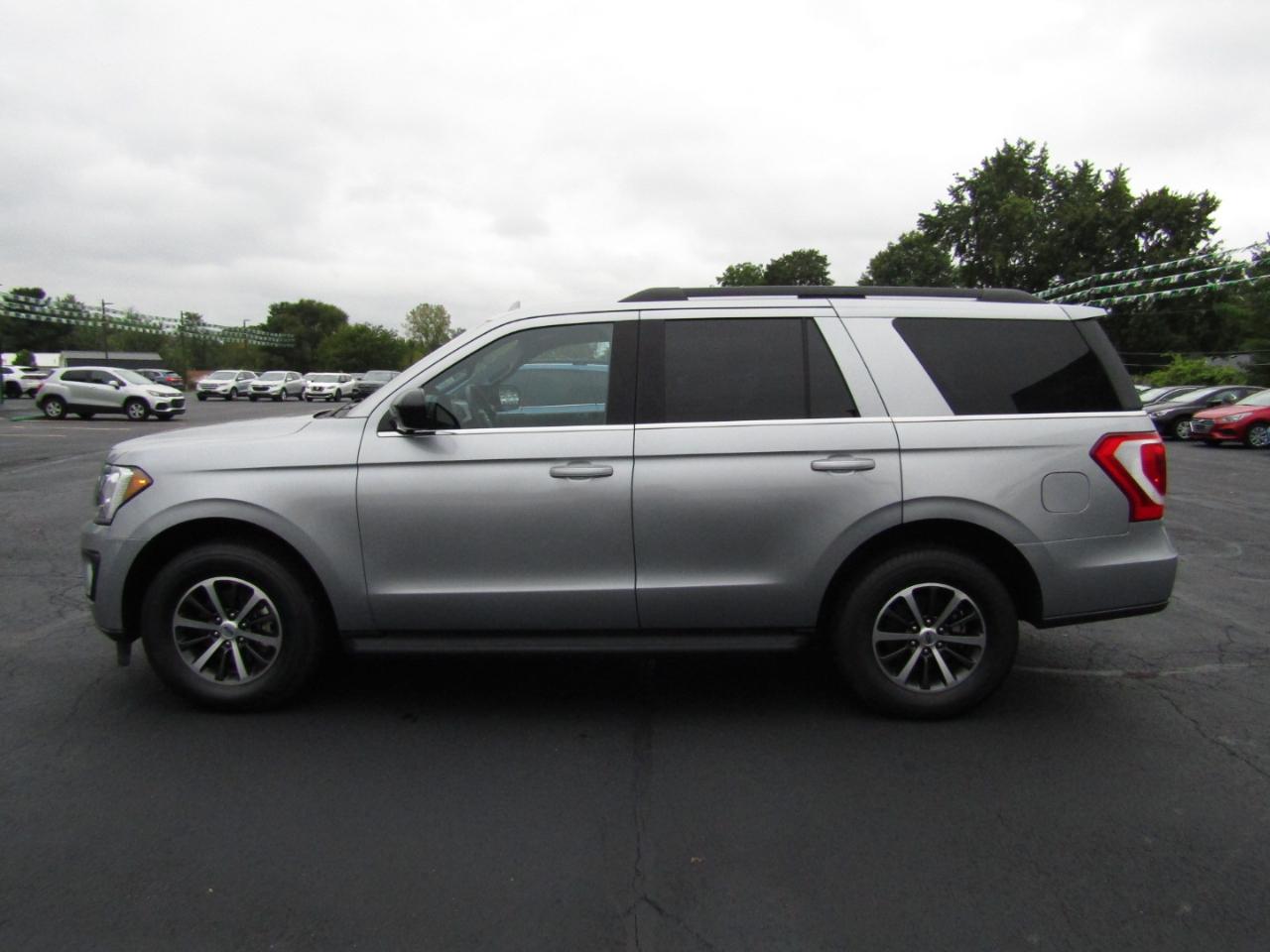 Ford Expedition  2021
