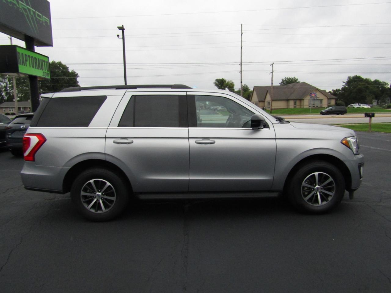 Ford Expedition  2021
