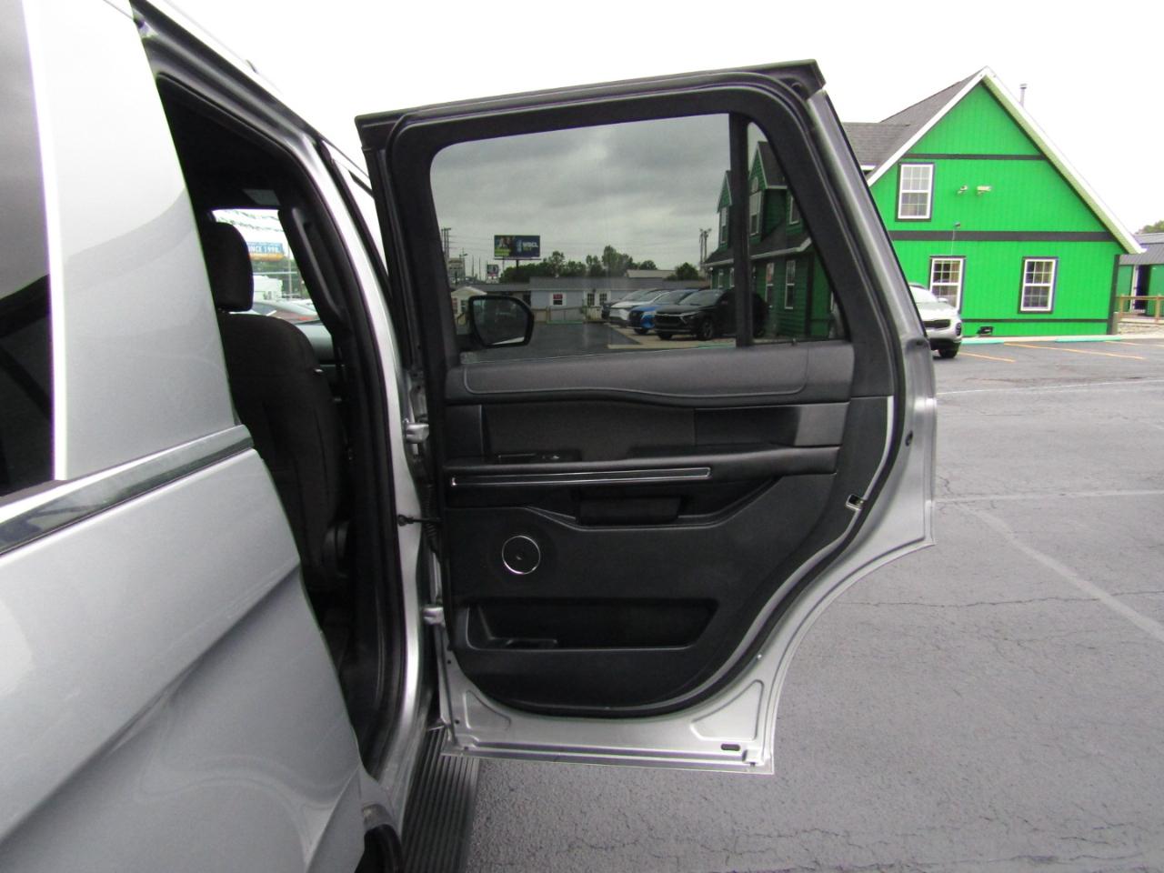 Ford Expedition  2021