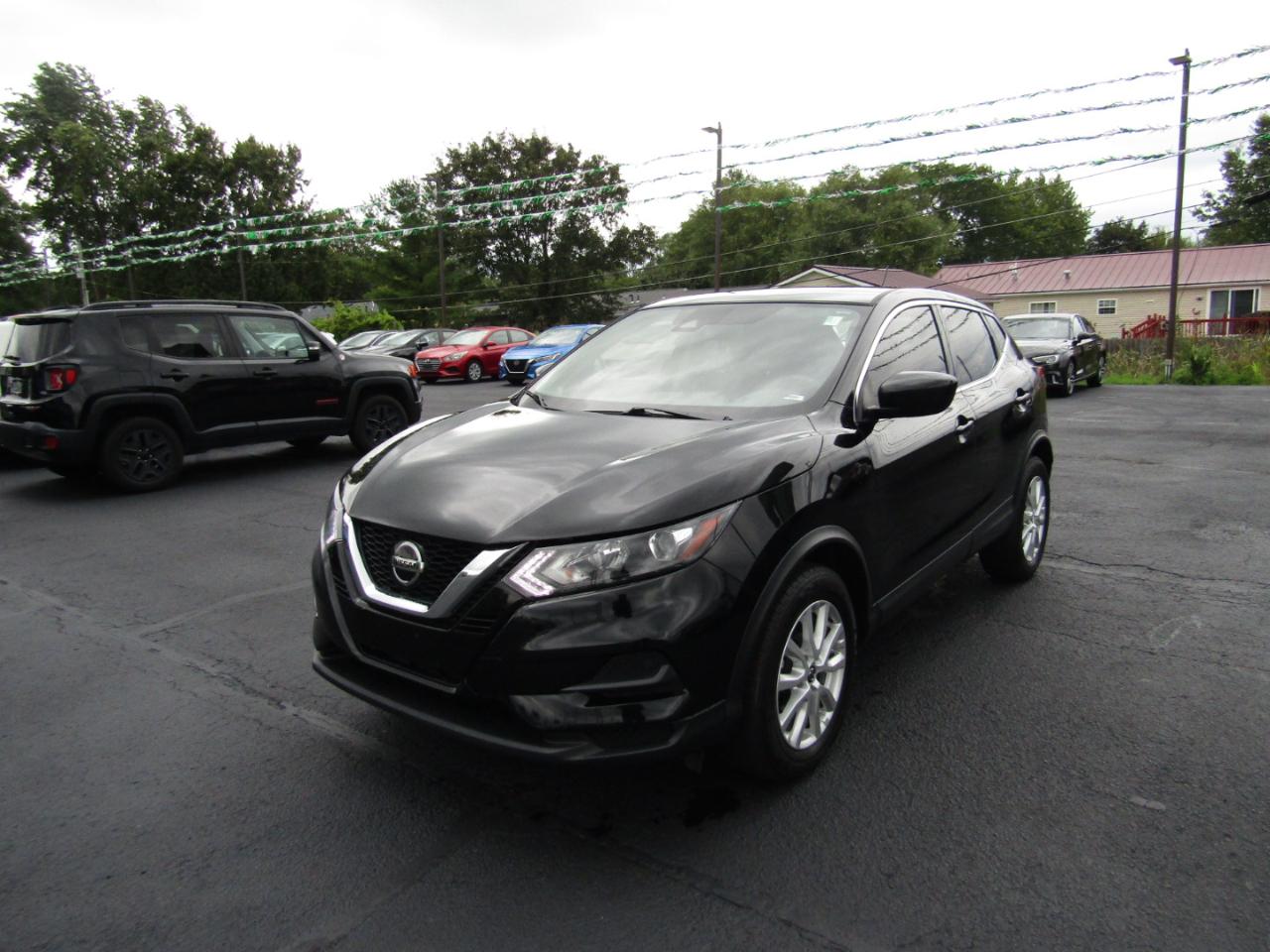 Nissan Rogue Sport S 2021