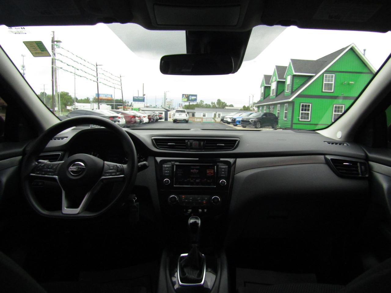Nissan Rogue Sport S 2021