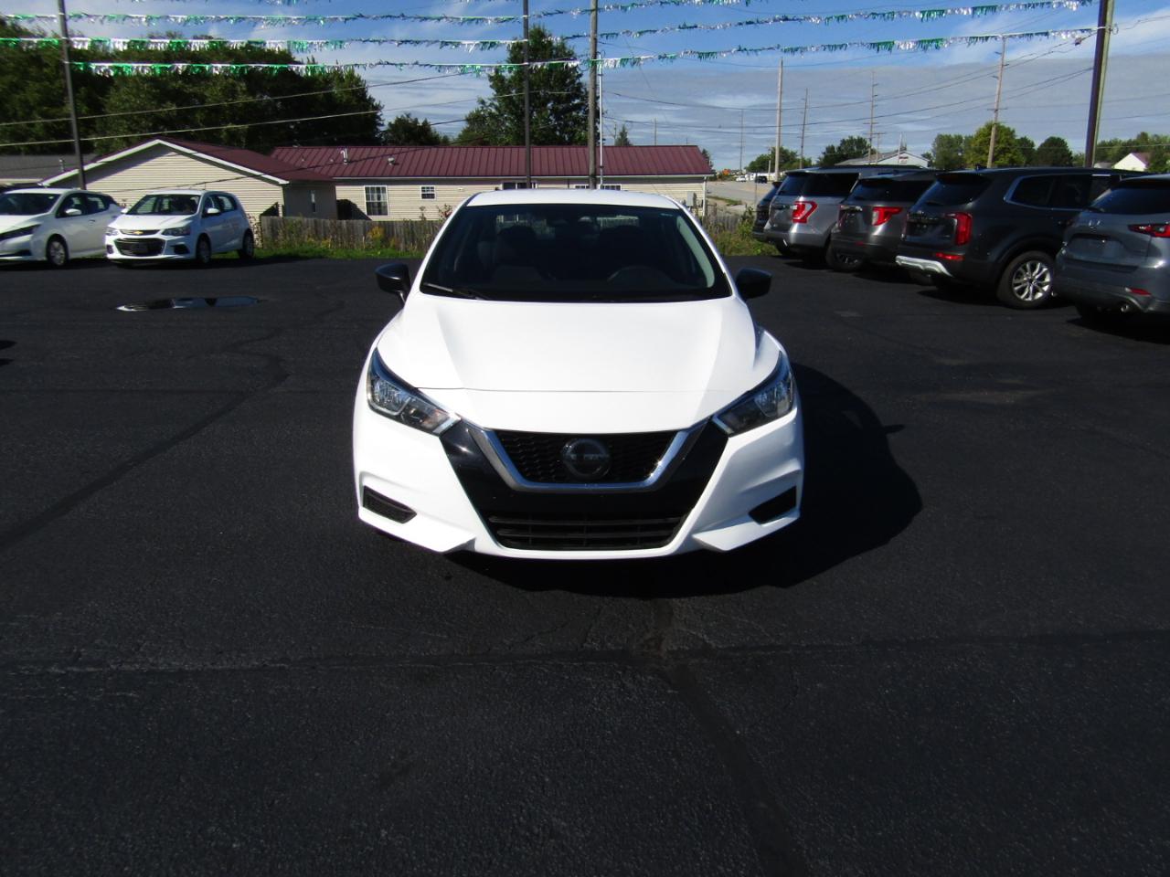 Nissan Versa S CVT 2020