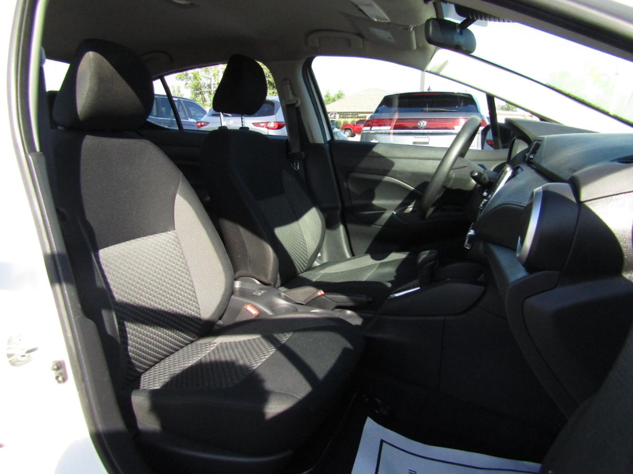 Nissan Versa S CVT 2020