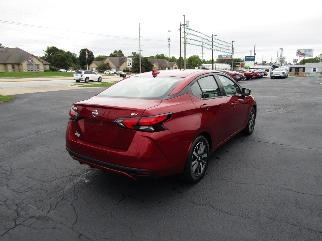 Nissan Versa SV 2021