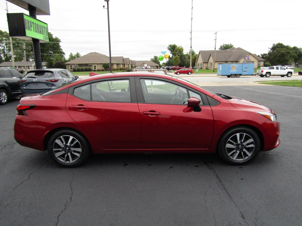 Nissan Versa SV 2021