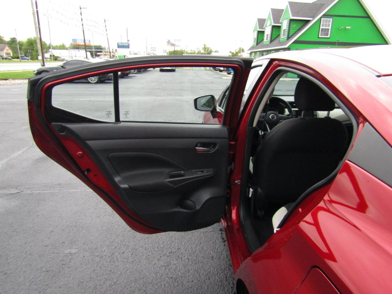 Nissan Versa SV 2021