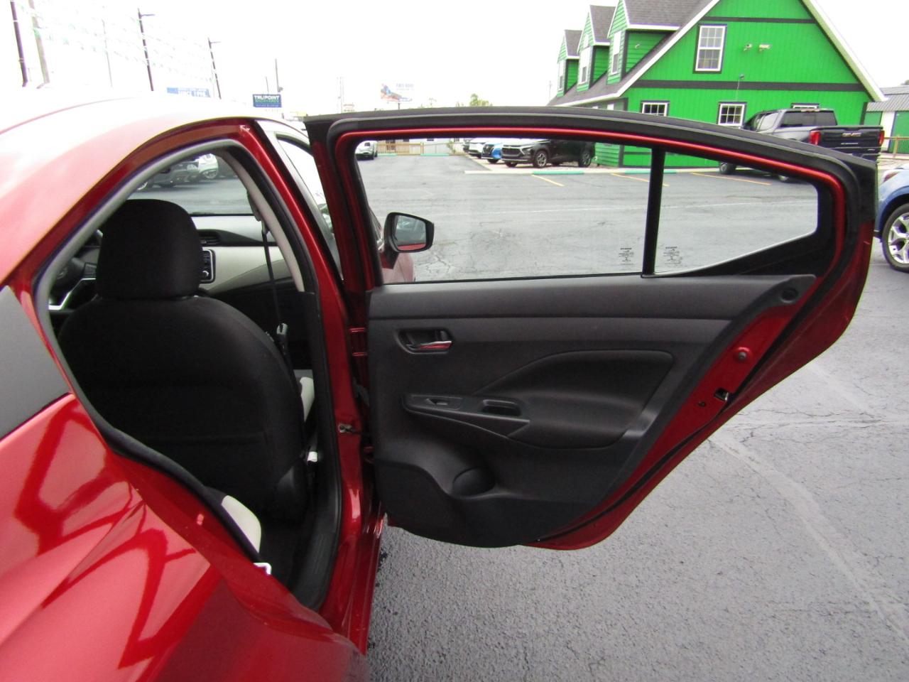 Nissan Versa SV 2021