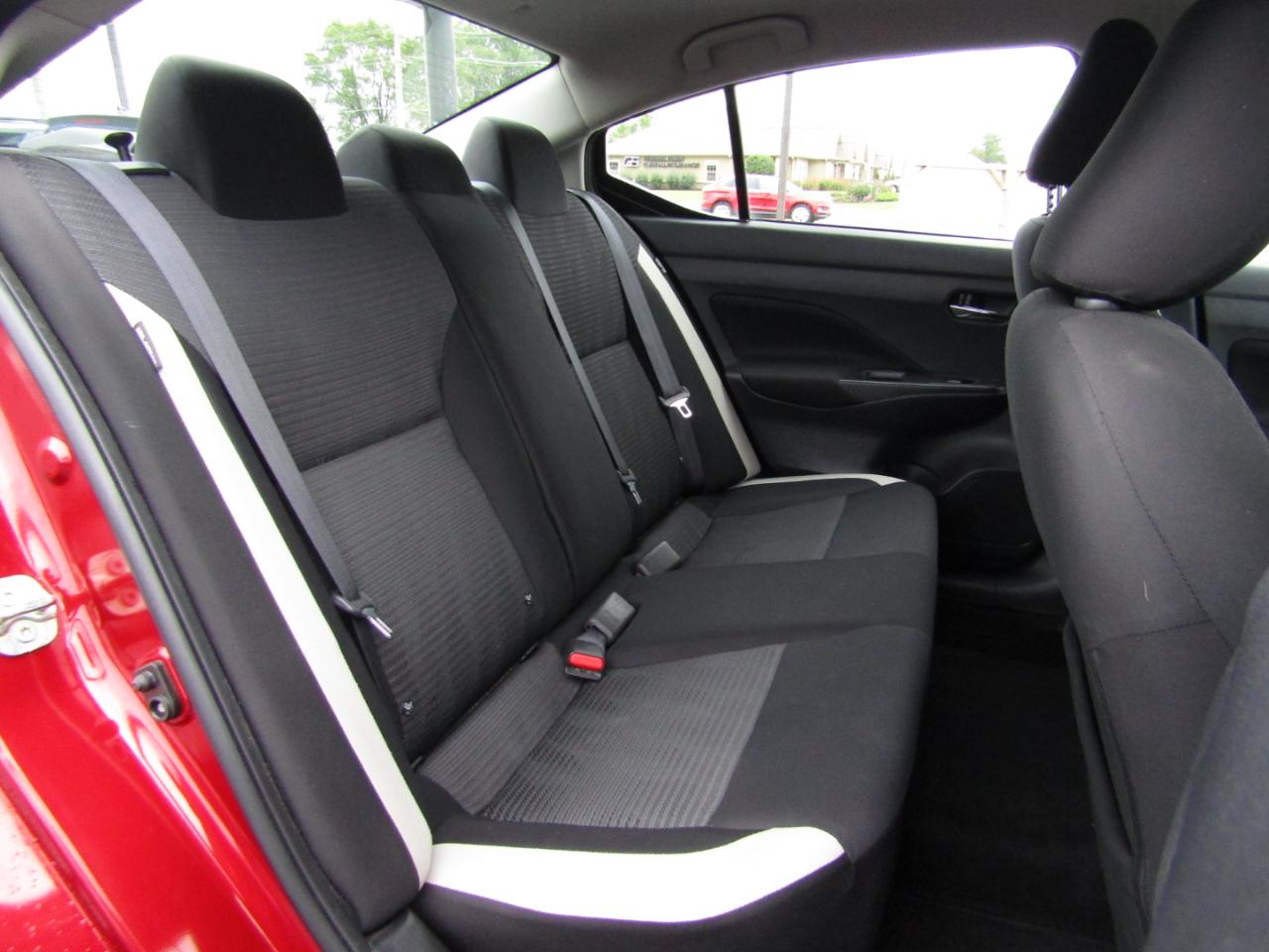 Nissan Versa SV 2021