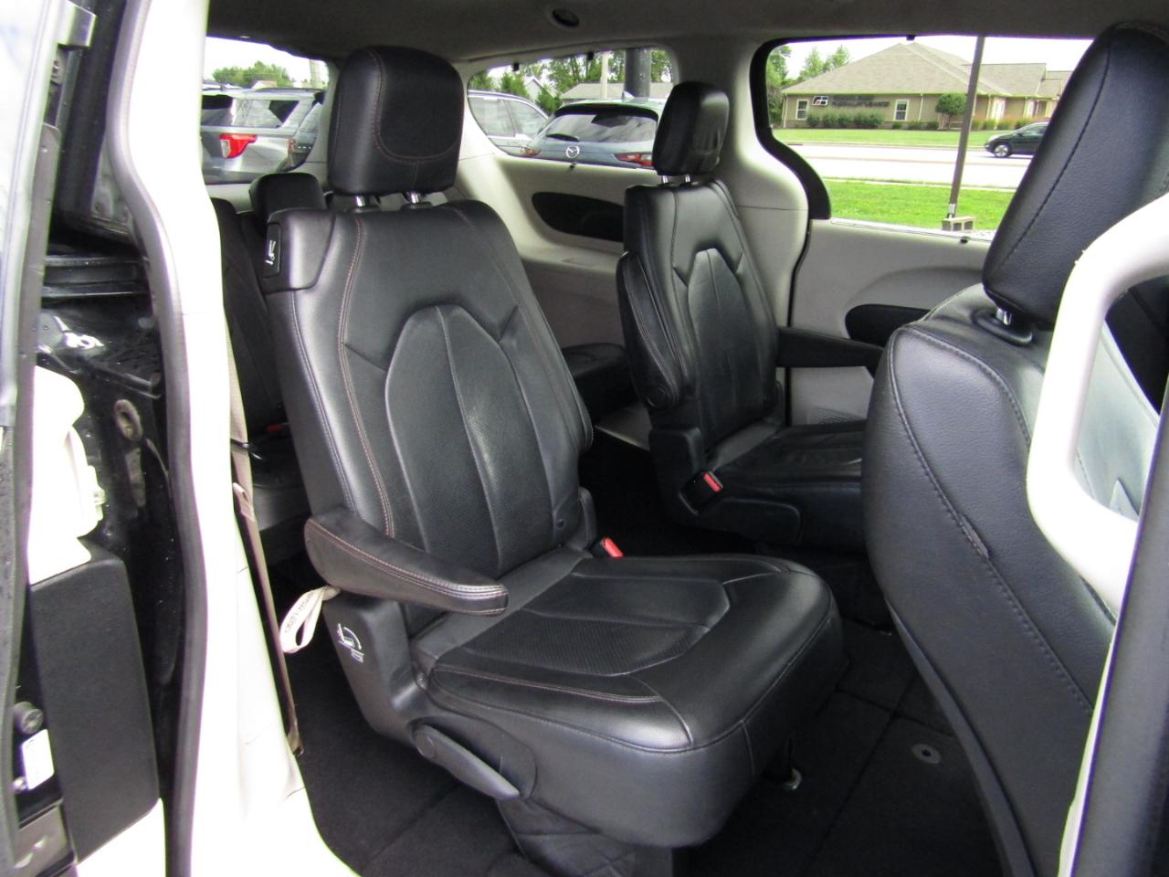 Chrysler Pacifica Touring-L 2020