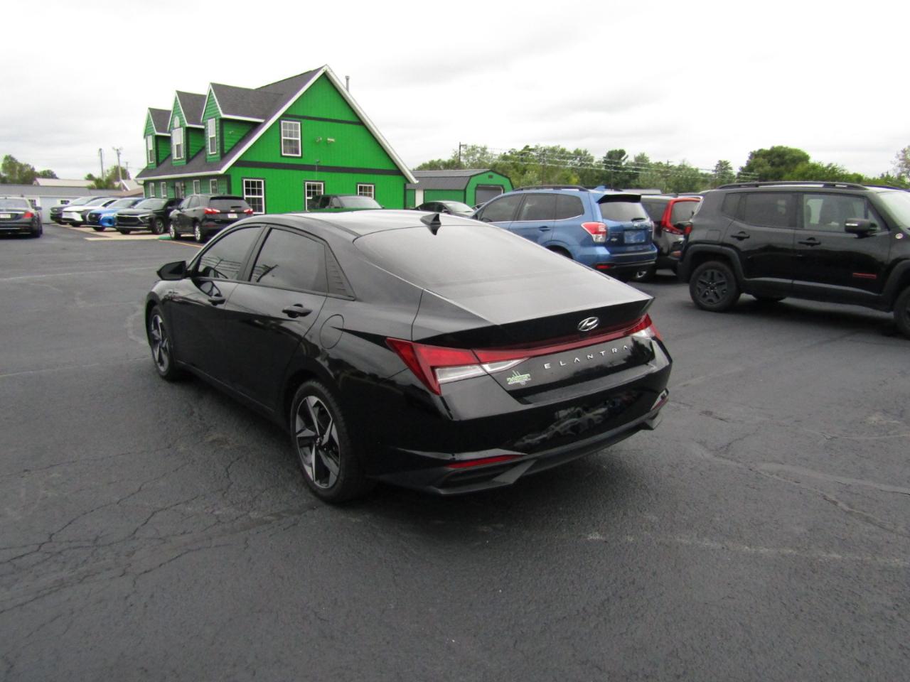 Hyundai Elantra SEL 2023