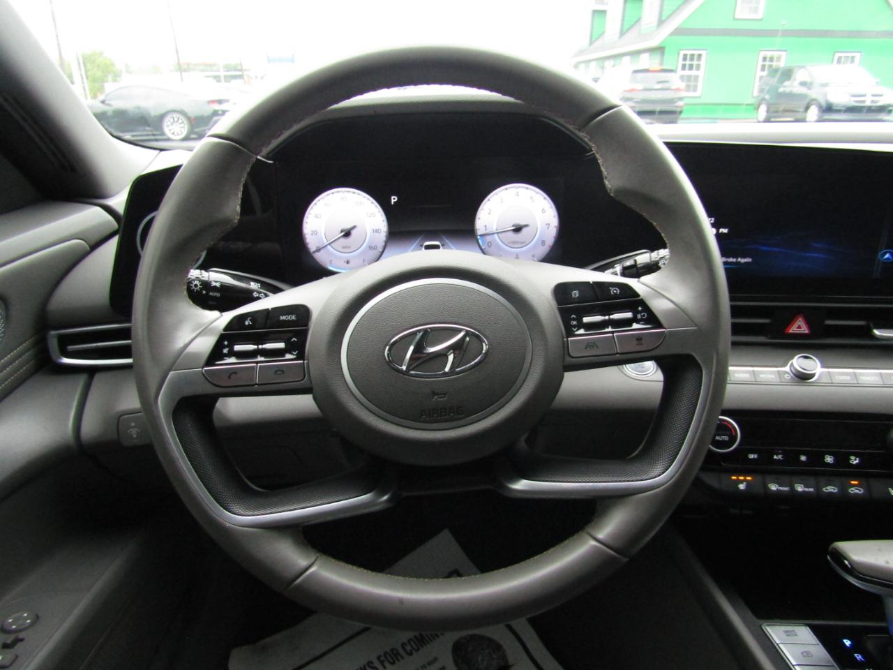 Hyundai Elantra SEL 2023