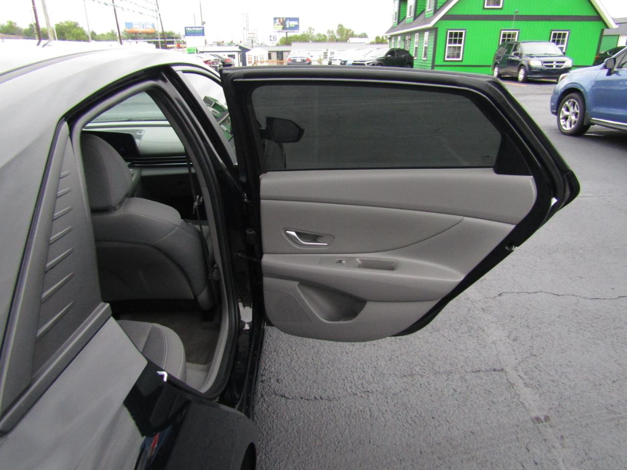 Hyundai Elantra SEL 2023