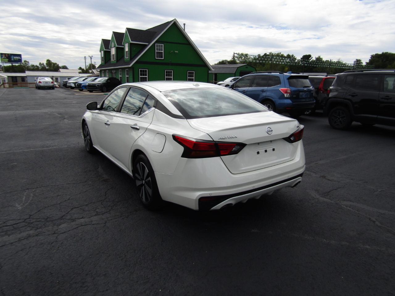 Nissan Altima 2.5 SV 2022