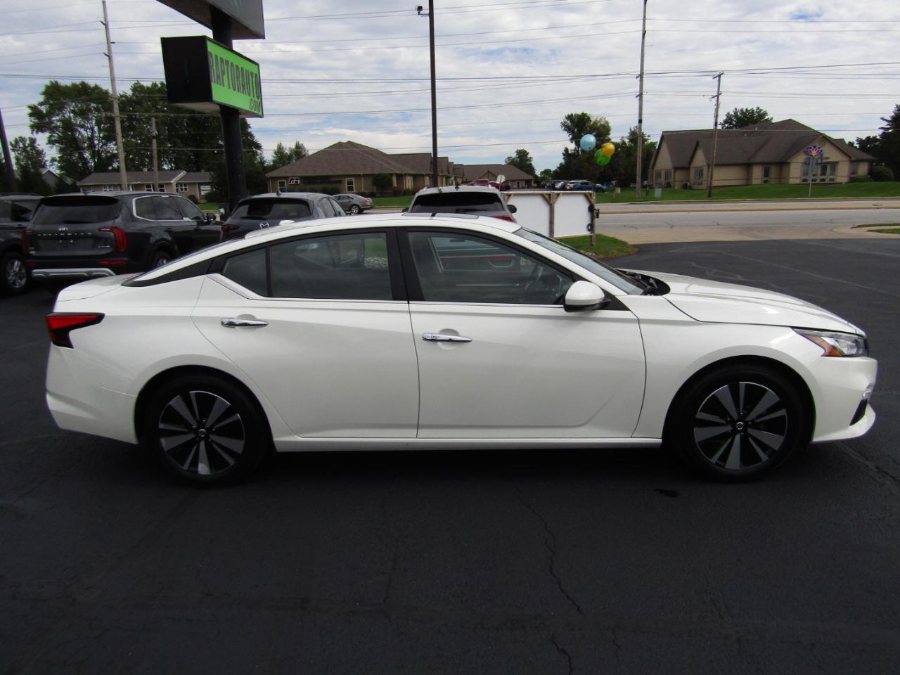 Nissan Altima 2.5 SV 2022