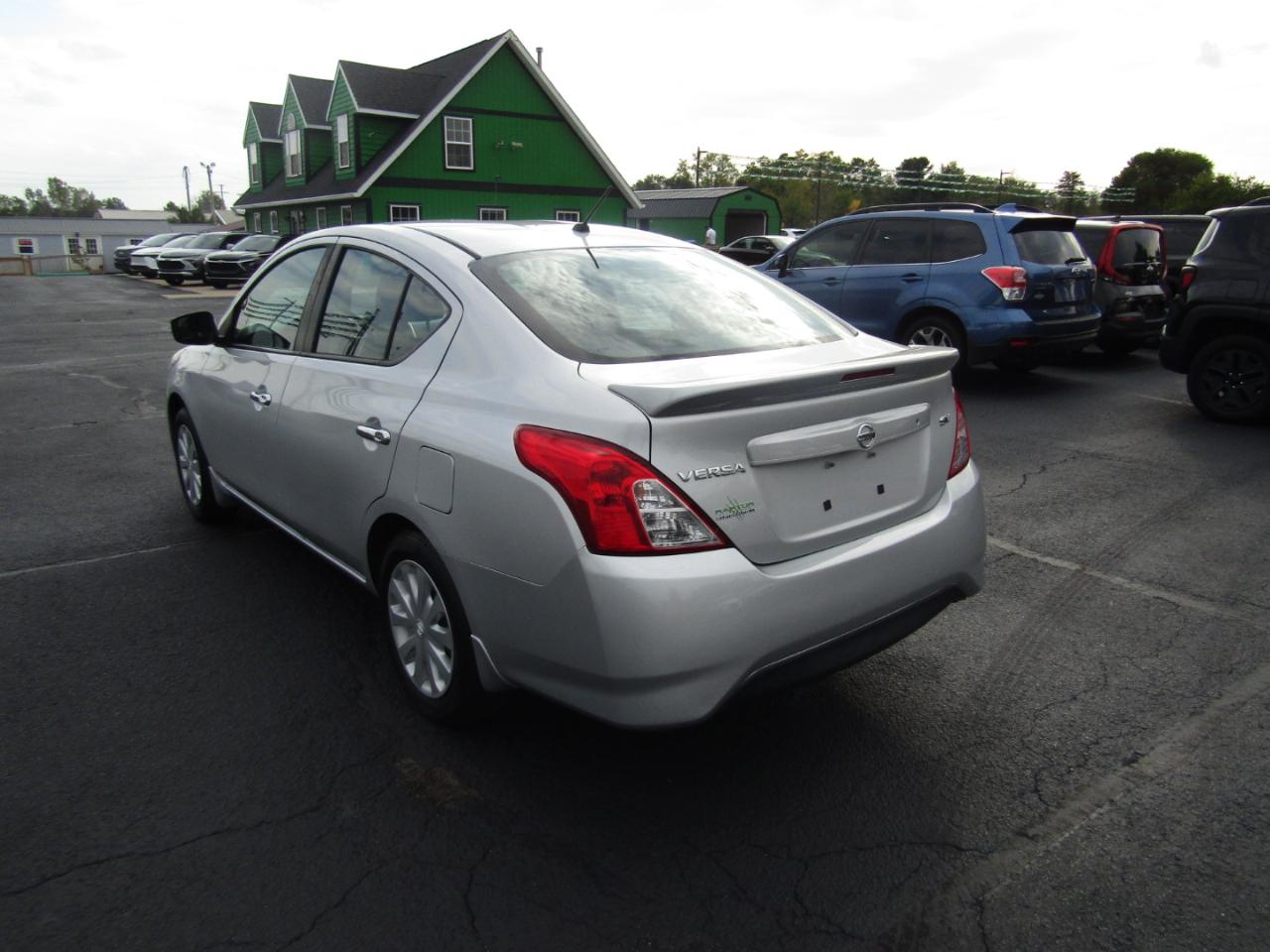 Nissan Versa S 2017