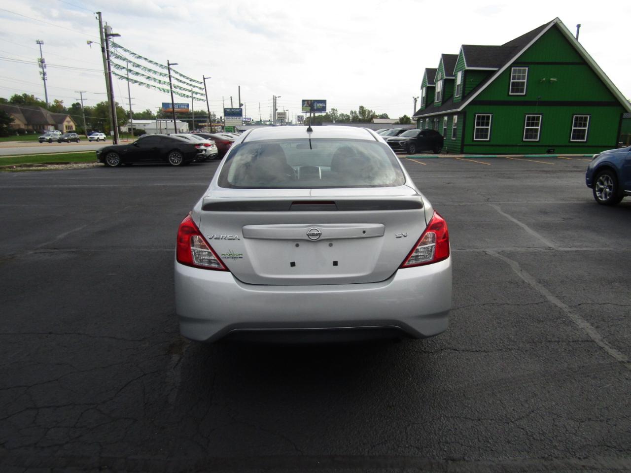 Nissan Versa S 2017