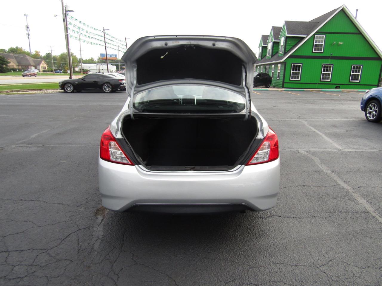 Nissan Versa S 2017