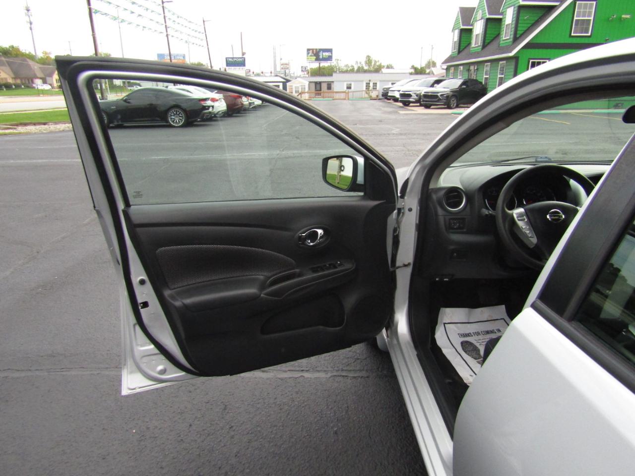 Nissan Versa S 2017