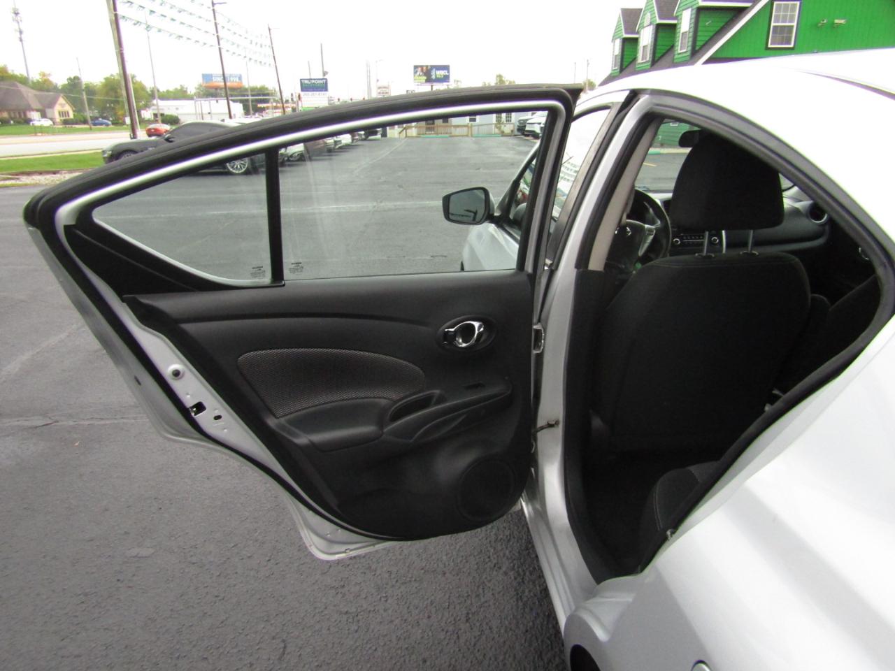 Nissan Versa S 2017
