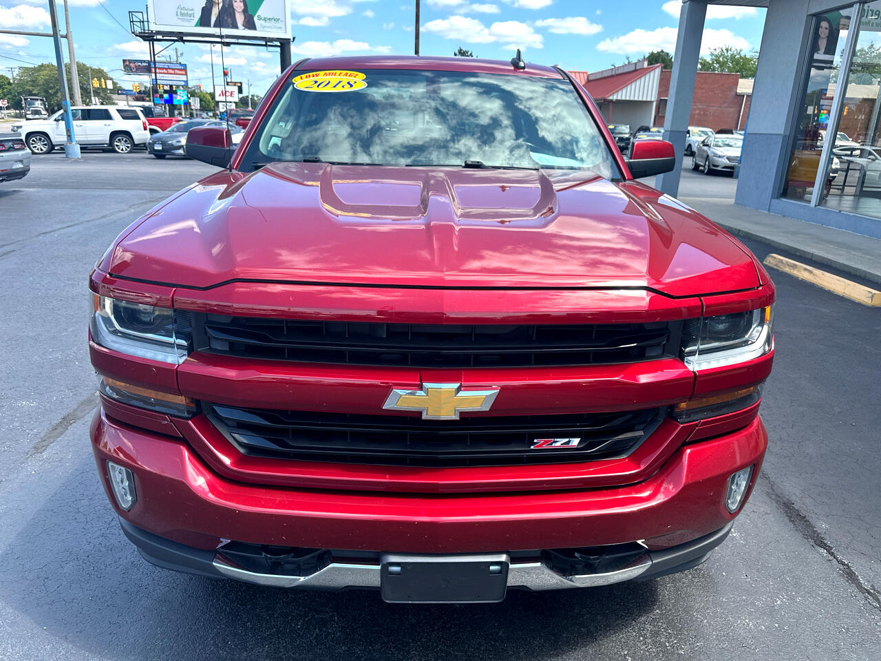 2018 Chevrolet Silverado 1500 LT photo 4