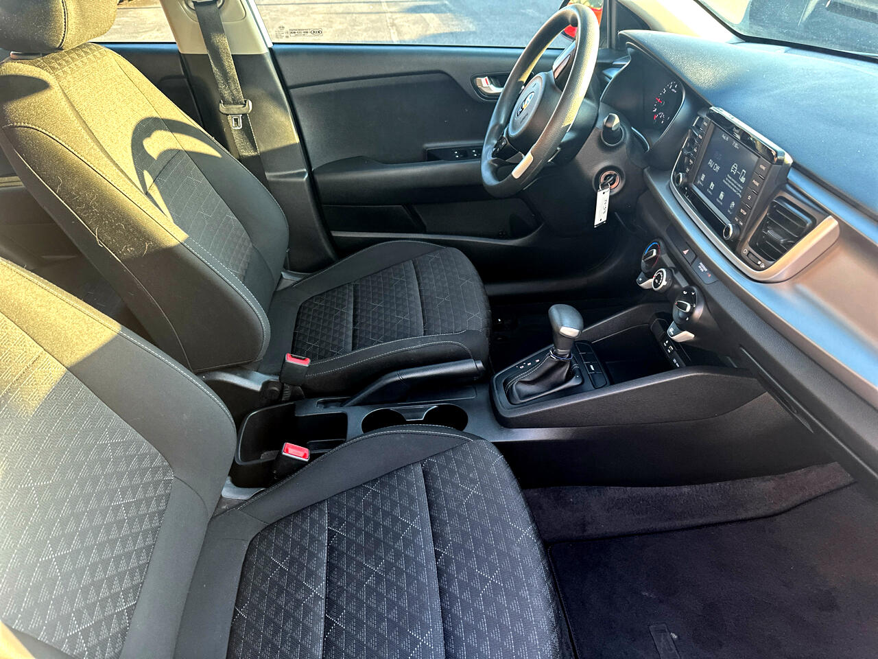 2020 Kia Rio LX photo 3