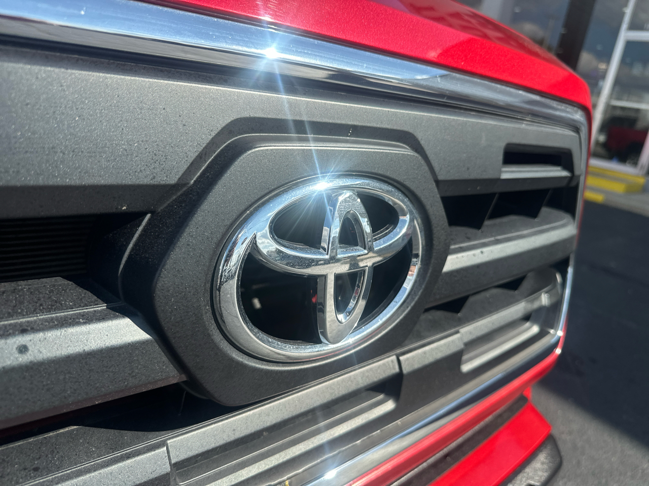 2017 Toyota Tacoma SR5 Double Cab photo 4